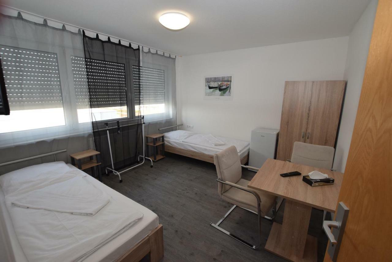 Monteurzimmer Messe Airport Wolfschlugen Dış mekan fotoğraf